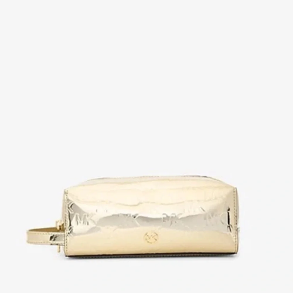 Michael Kors Jet Set Medium Patent Logo Debossed Travel Kit Pale Gold NWT